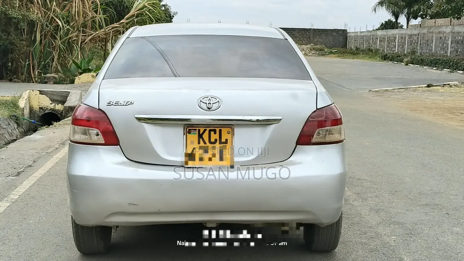 Toyota Belta 2011 Silver