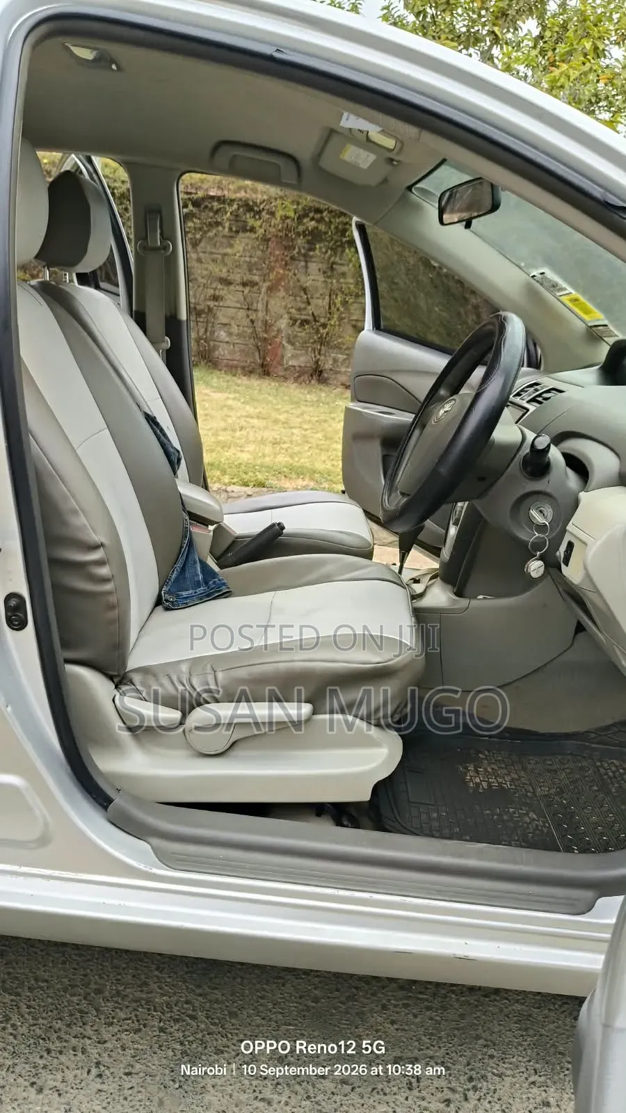 Toyota Belta 2011 Silver