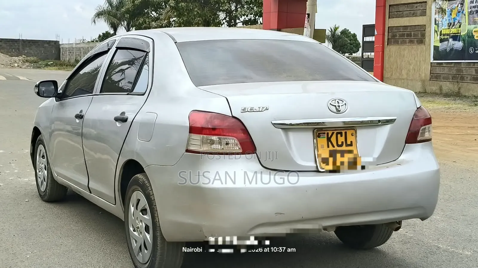 Toyota Belta 2011 Silver