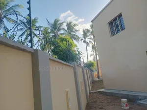 Green Electric Fence 40*80 Plot
