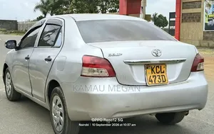 Toyota Belta 2010 Silver