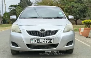 Toyota Belta 2010 Silver