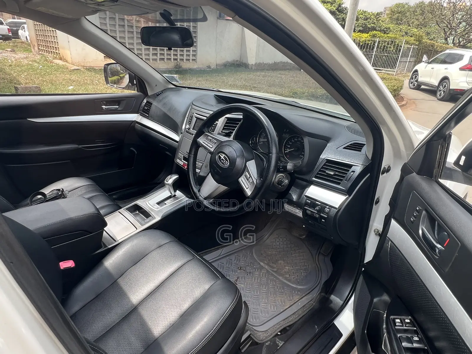 Subaru Outback 2021 White