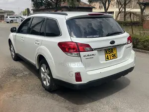 Subaru Outback 2021 White