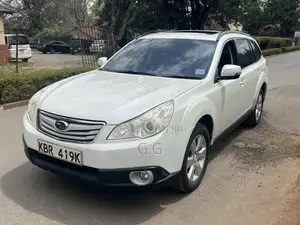 Subaru Outback 2021 White