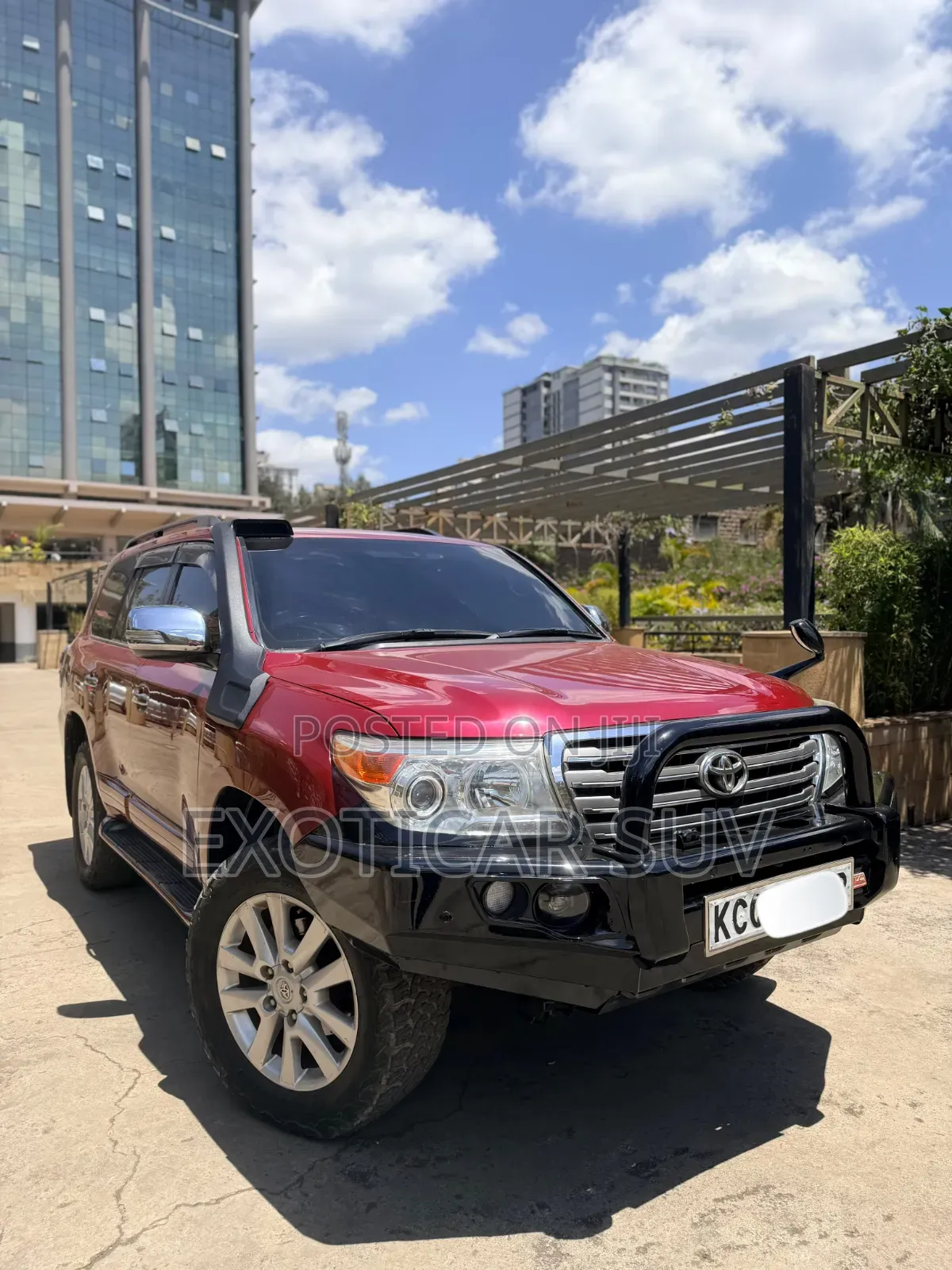 Toyota Land Cruiser 4.6 V8 ZX 2013 Red