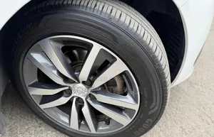Peugeot 308 2019 White