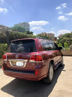 Toyota Land Cruiser 4.6 V8 ZX 2013 Red
