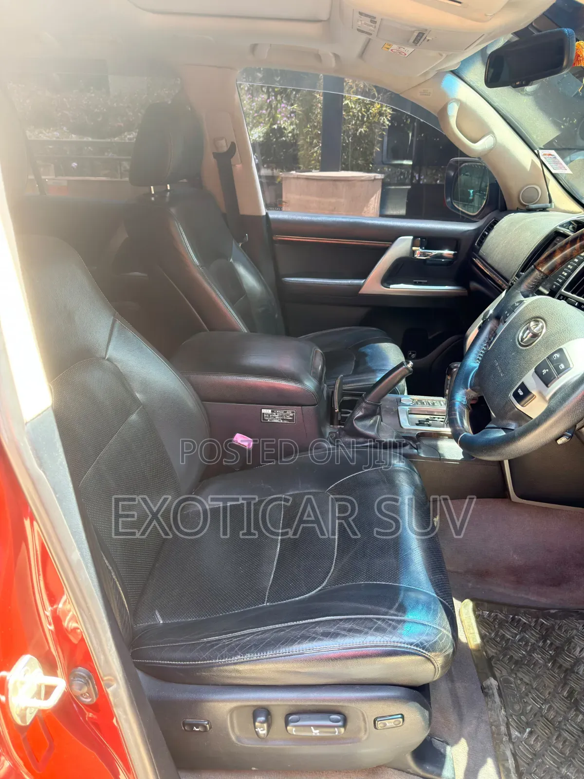 Toyota Land Cruiser 4.6 V8 ZX 2013 Red