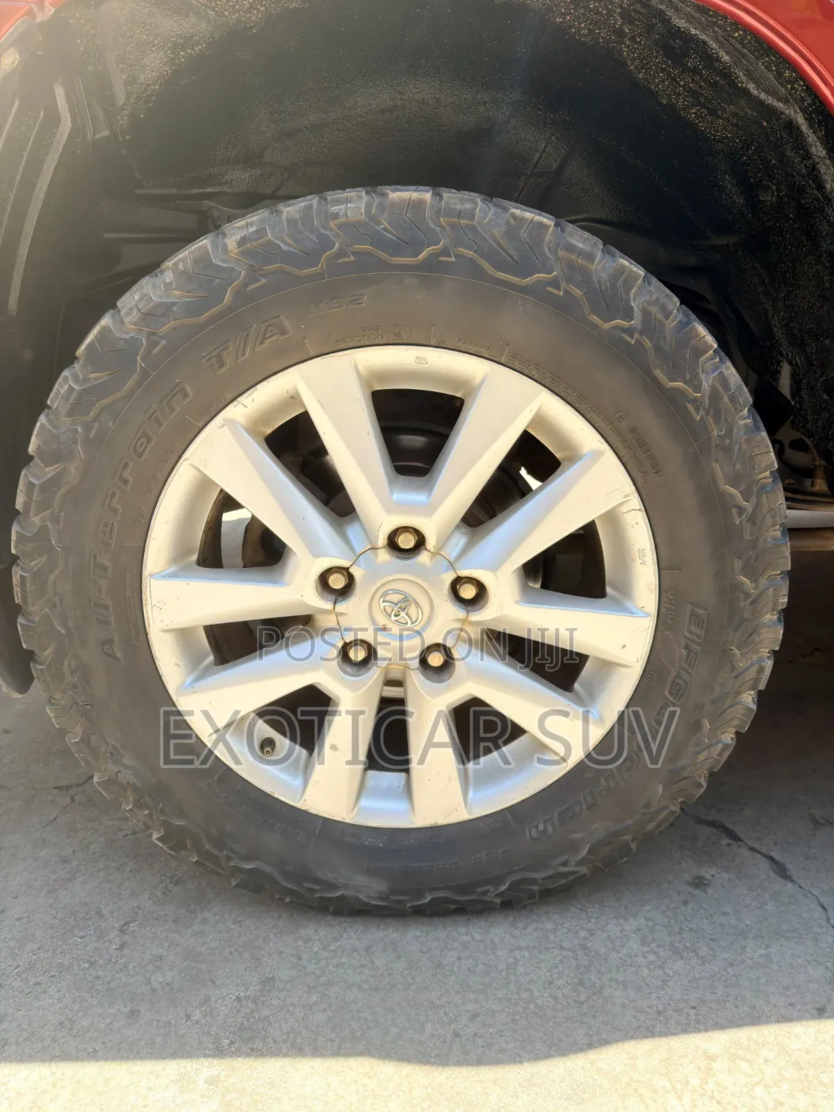 Toyota Land Cruiser 4.6 V8 ZX 2013 Red