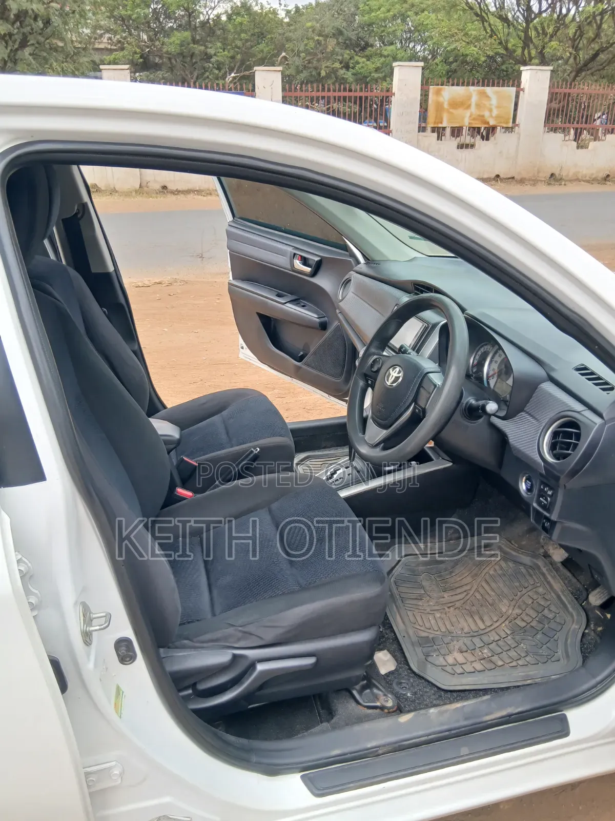 Toyota Corolla Fielder 1.5 Petrol FWD 2013 White