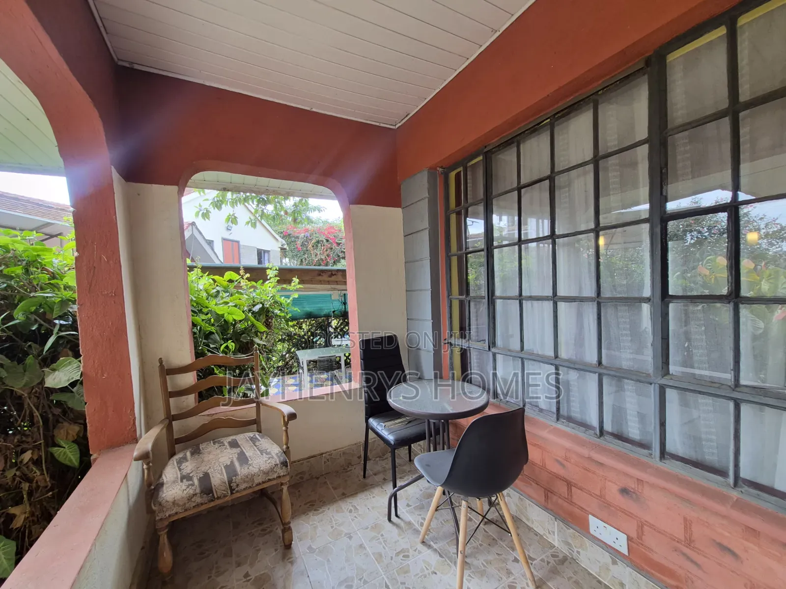 Furnished 2bdrm Bungalow in Ridgeways for rent