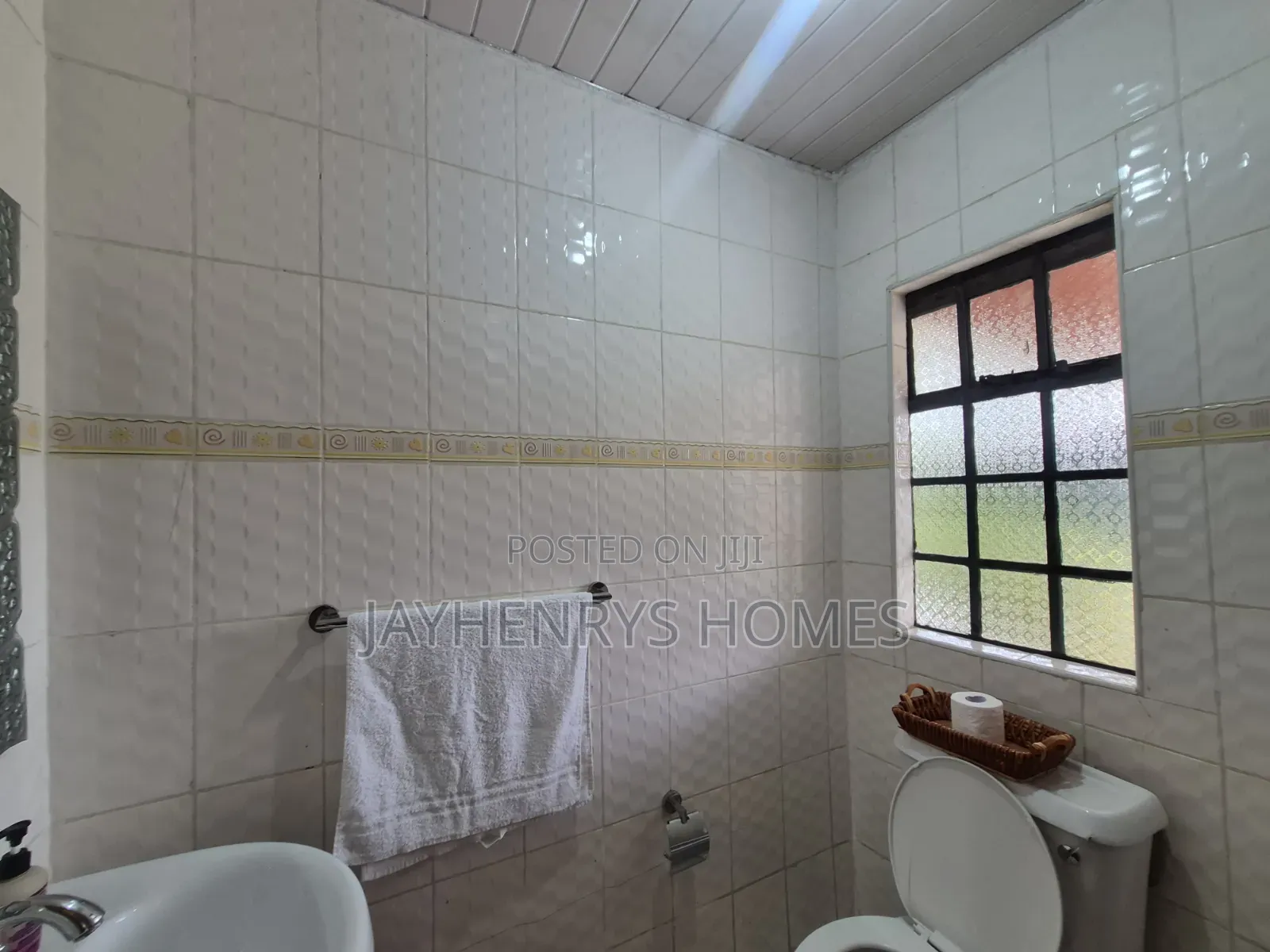 Furnished 2bdrm Bungalow in Ridgeways for rent