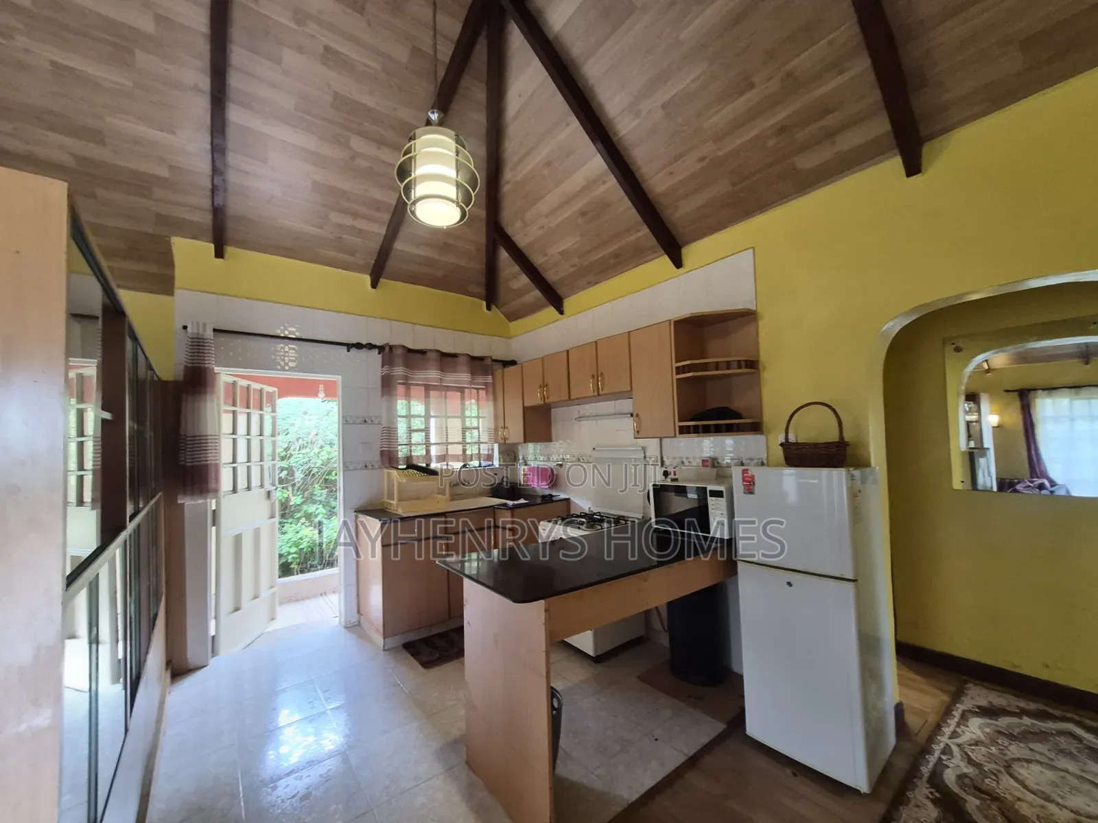 Furnished 2bdrm Bungalow in Ridgeways for rent