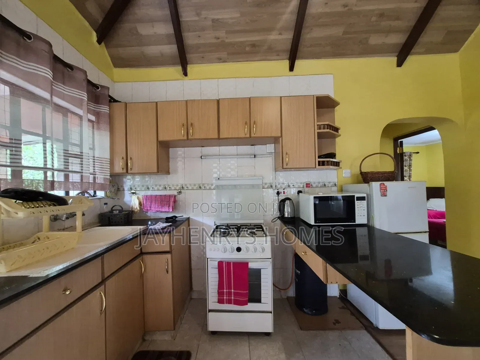 Furnished 2bdrm Bungalow in Ridgeways for rent
