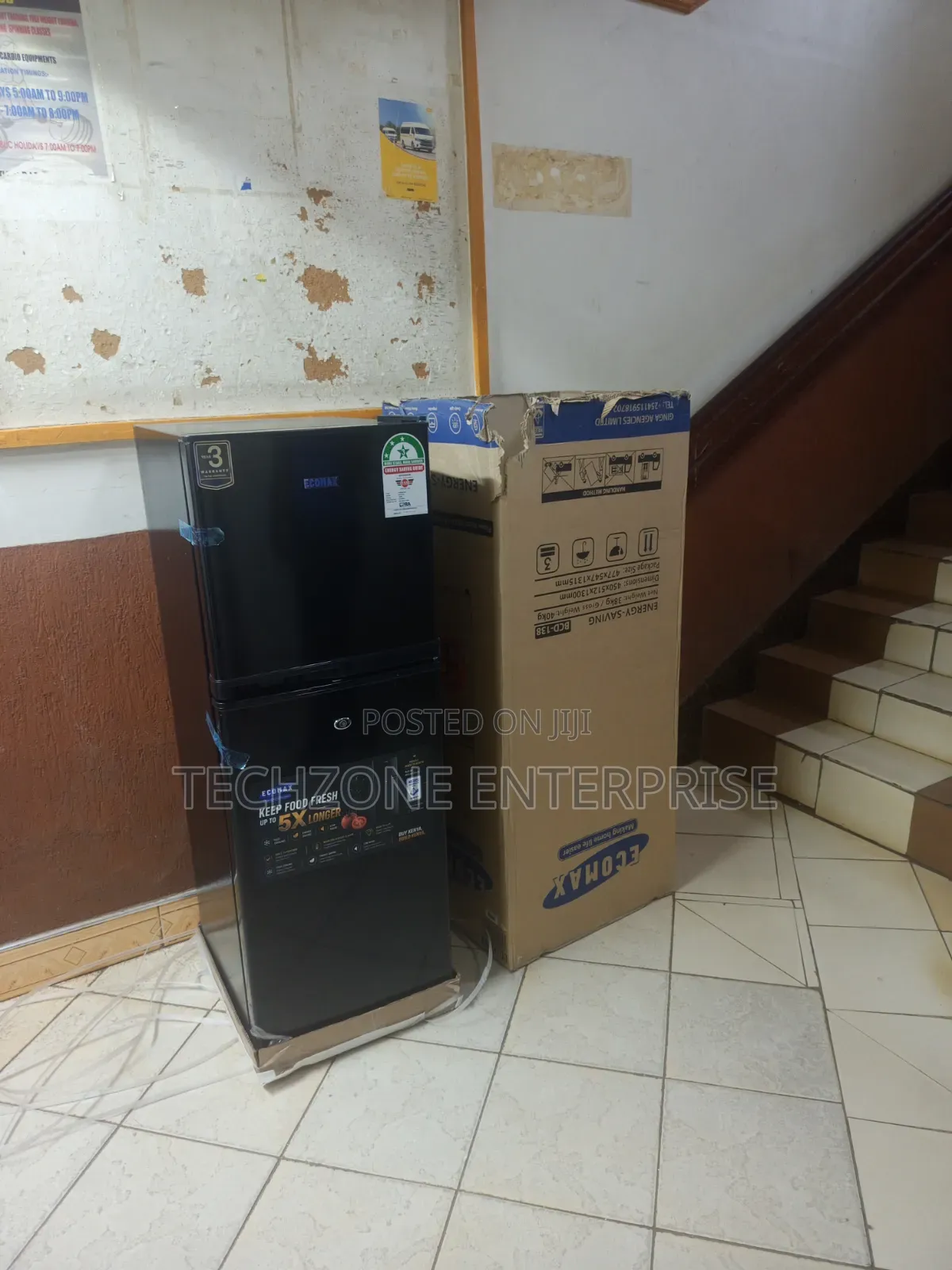 Ecomax 138L Double Doors Fridge and Freezer With Lock and Key 