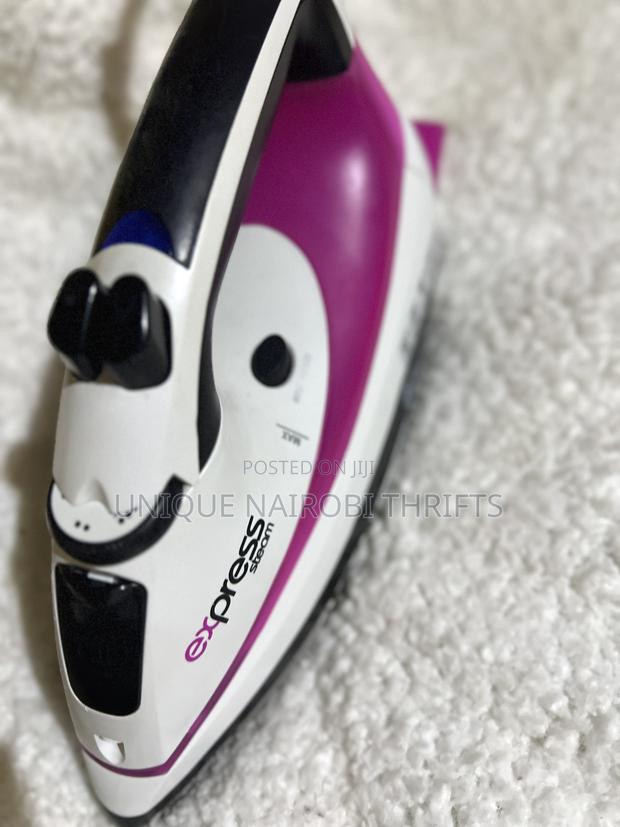 Russell Hobbs Iron Box - thumbnail 2