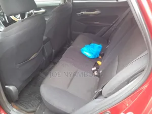 Toyota Auris 2011 Red