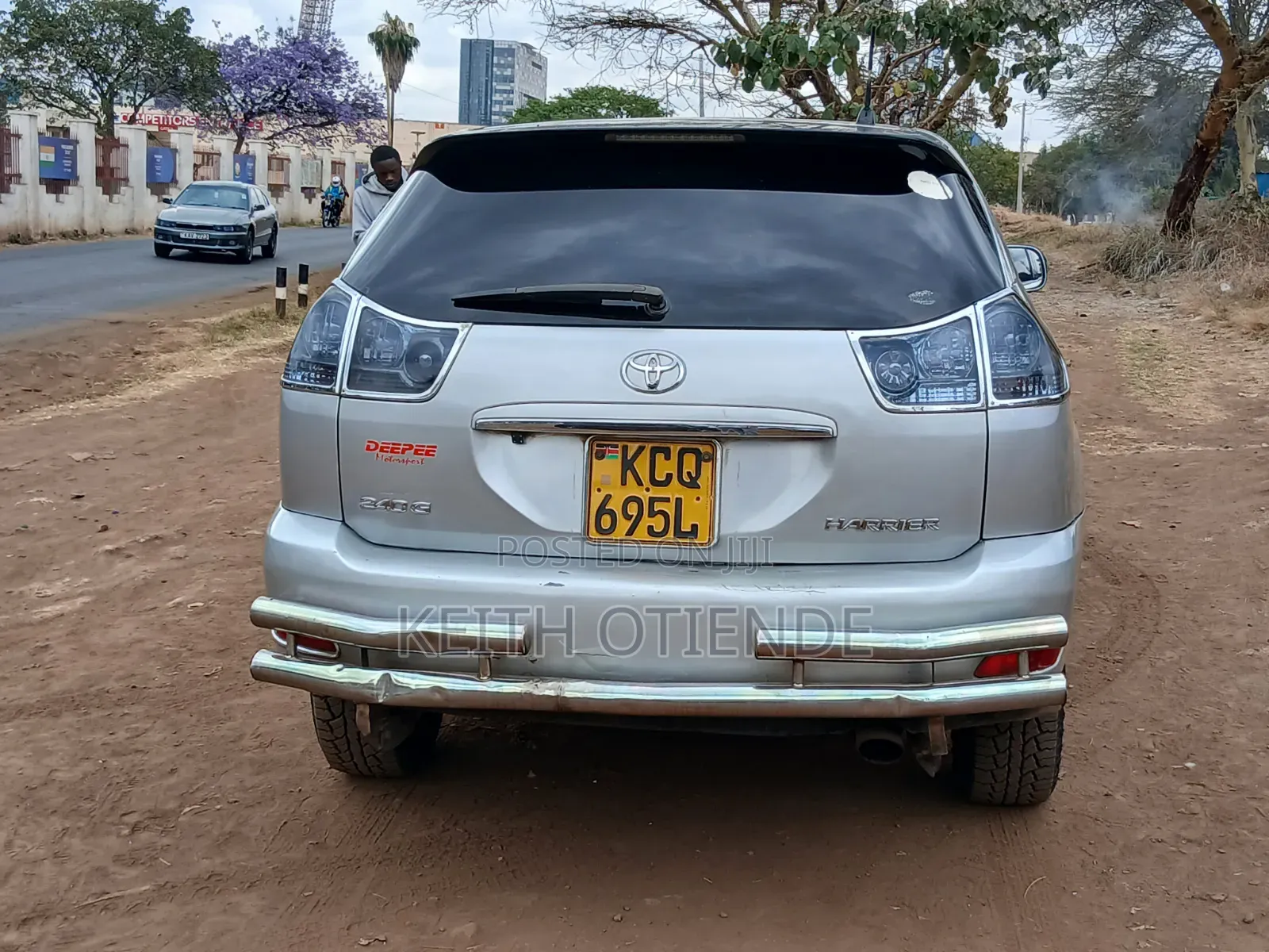 Toyota Harrier 240G 2012 Silver