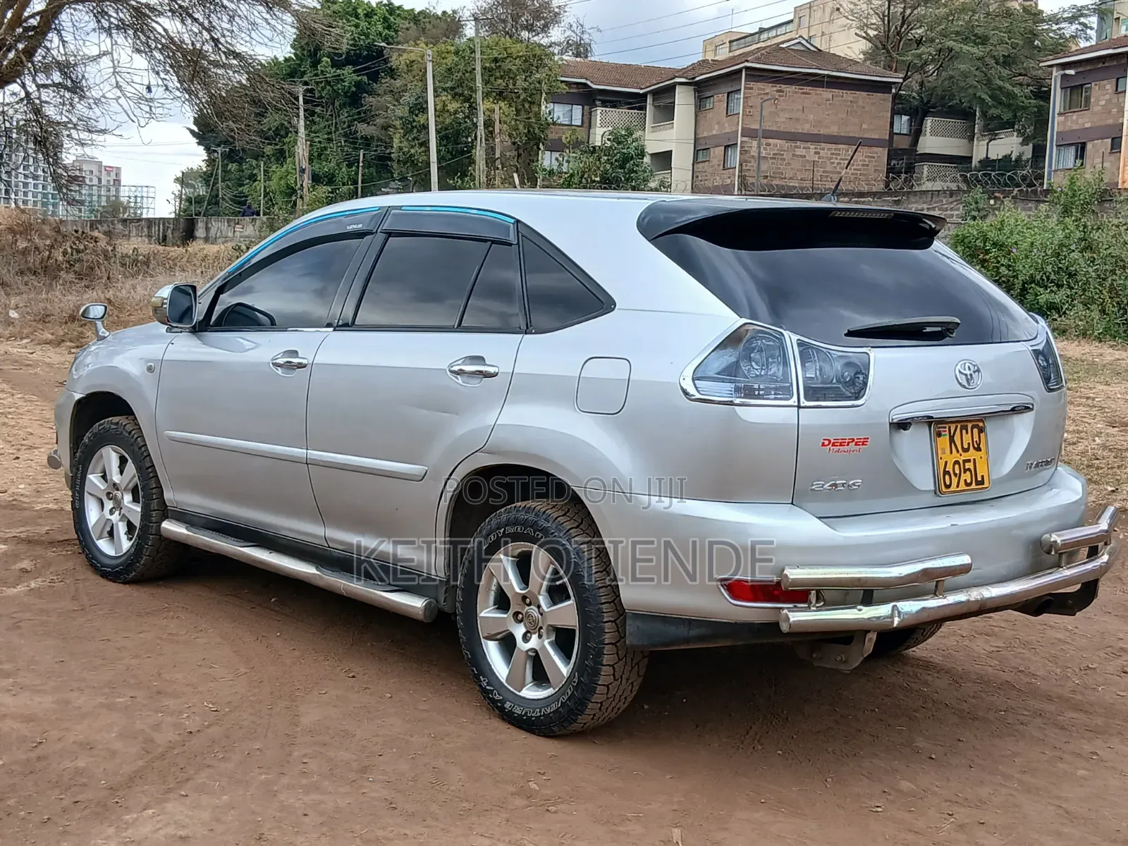 Toyota Harrier 240G 2012 Silver