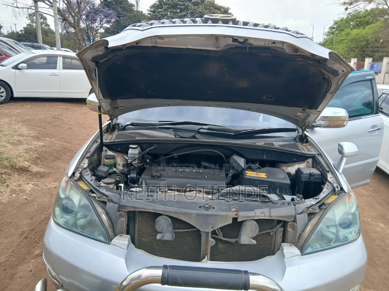 Toyota Harrier 240G 2012 Silver