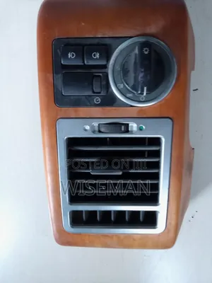 Rang Rover Vogue Headlights/Air Duct Switch Compartment