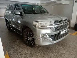 Toyota Land Cruiser 4.5 V8 TD 2018 Silver