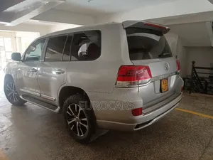 Toyota Land Cruiser 4.5 V8 TD 2018 Silver
