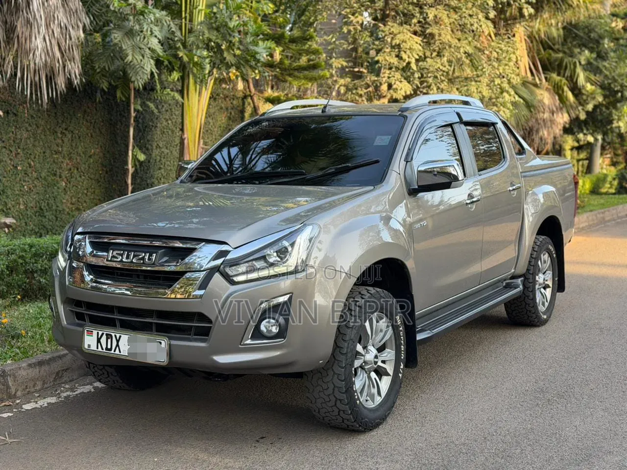 Isuzu D-MAX 2023 Gray