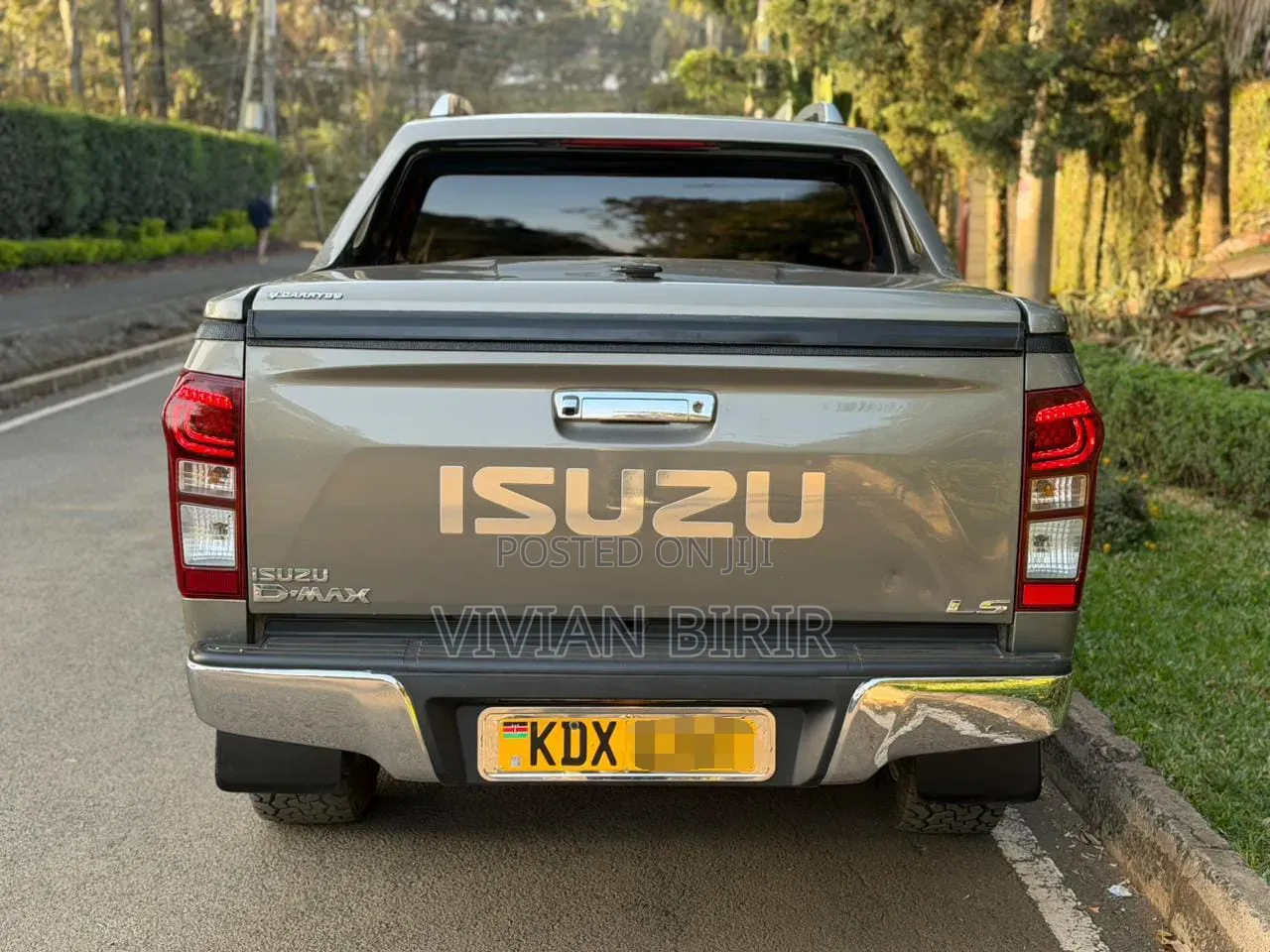 Isuzu D-MAX 2023 Gray