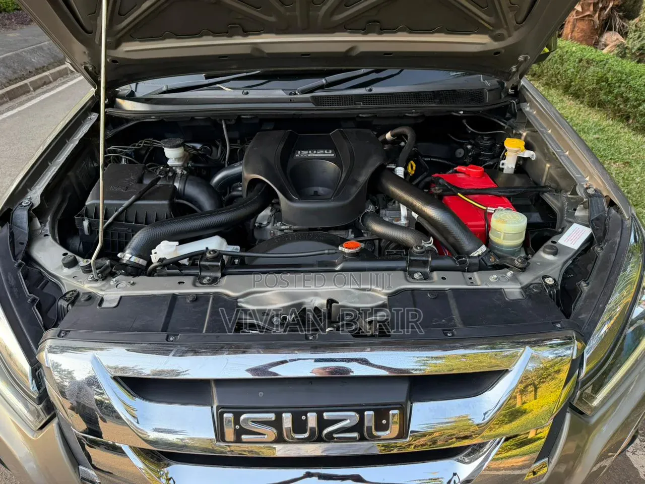 Isuzu D-MAX 2023 Gray