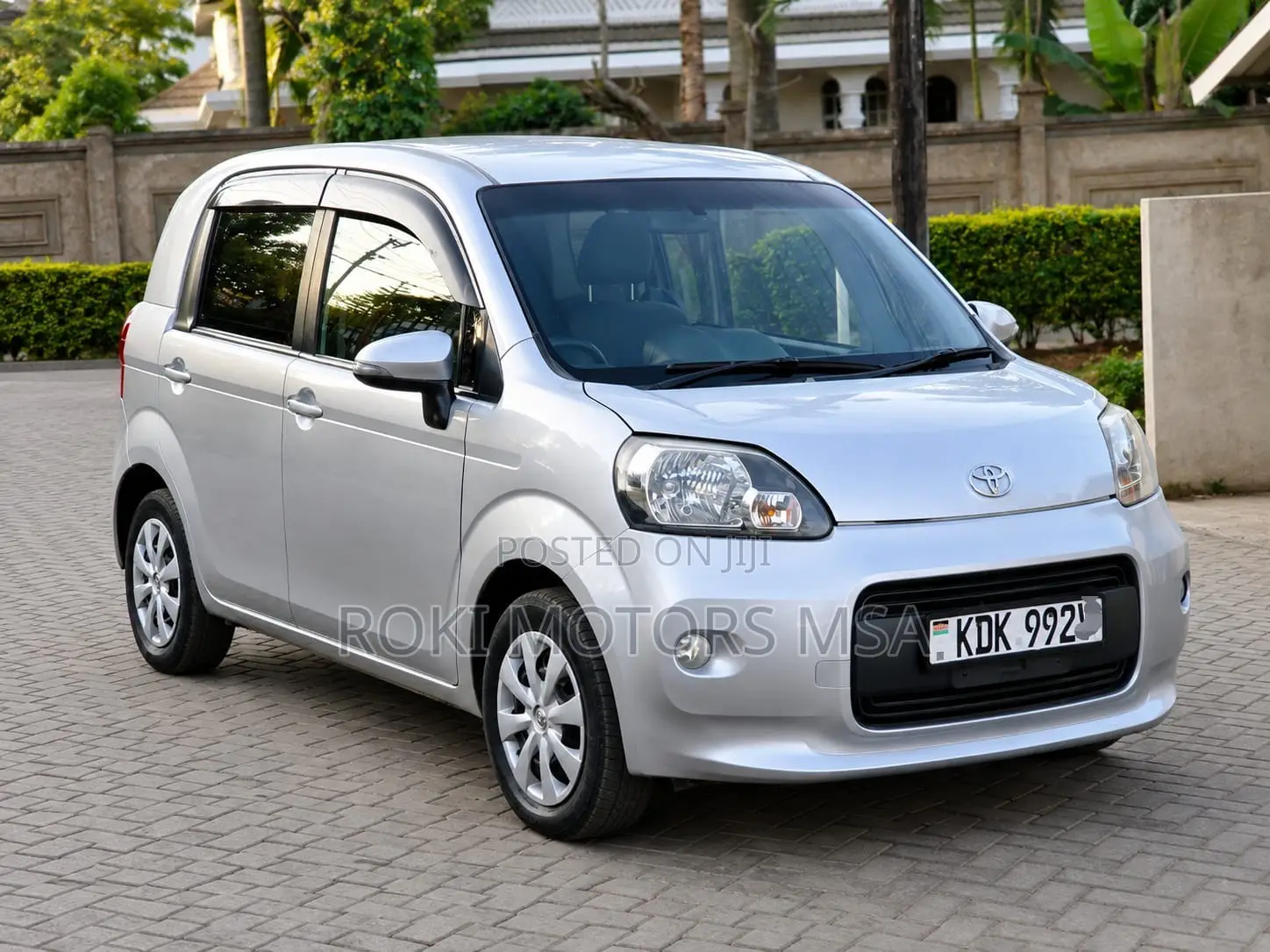 Toyota Porte 2015 Silver