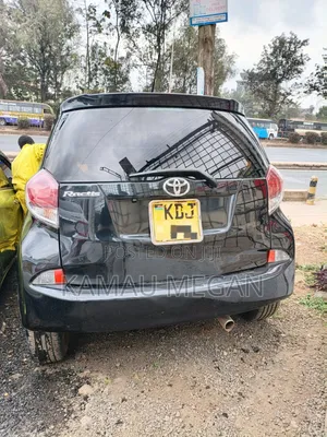 Toyota Ractis 2014 Black