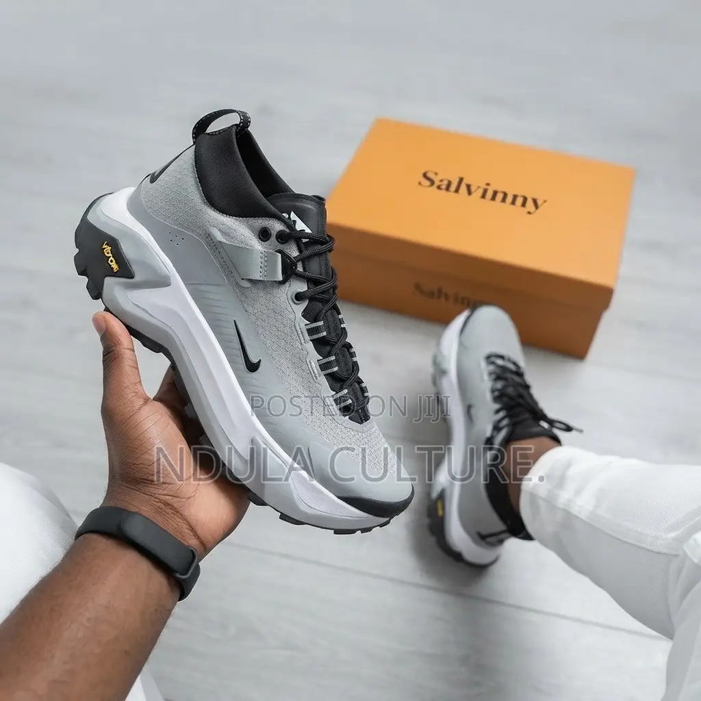 Nike Acg Zegama Hike and Trail Boots