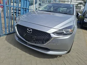 Mazda 2 2019 Silver