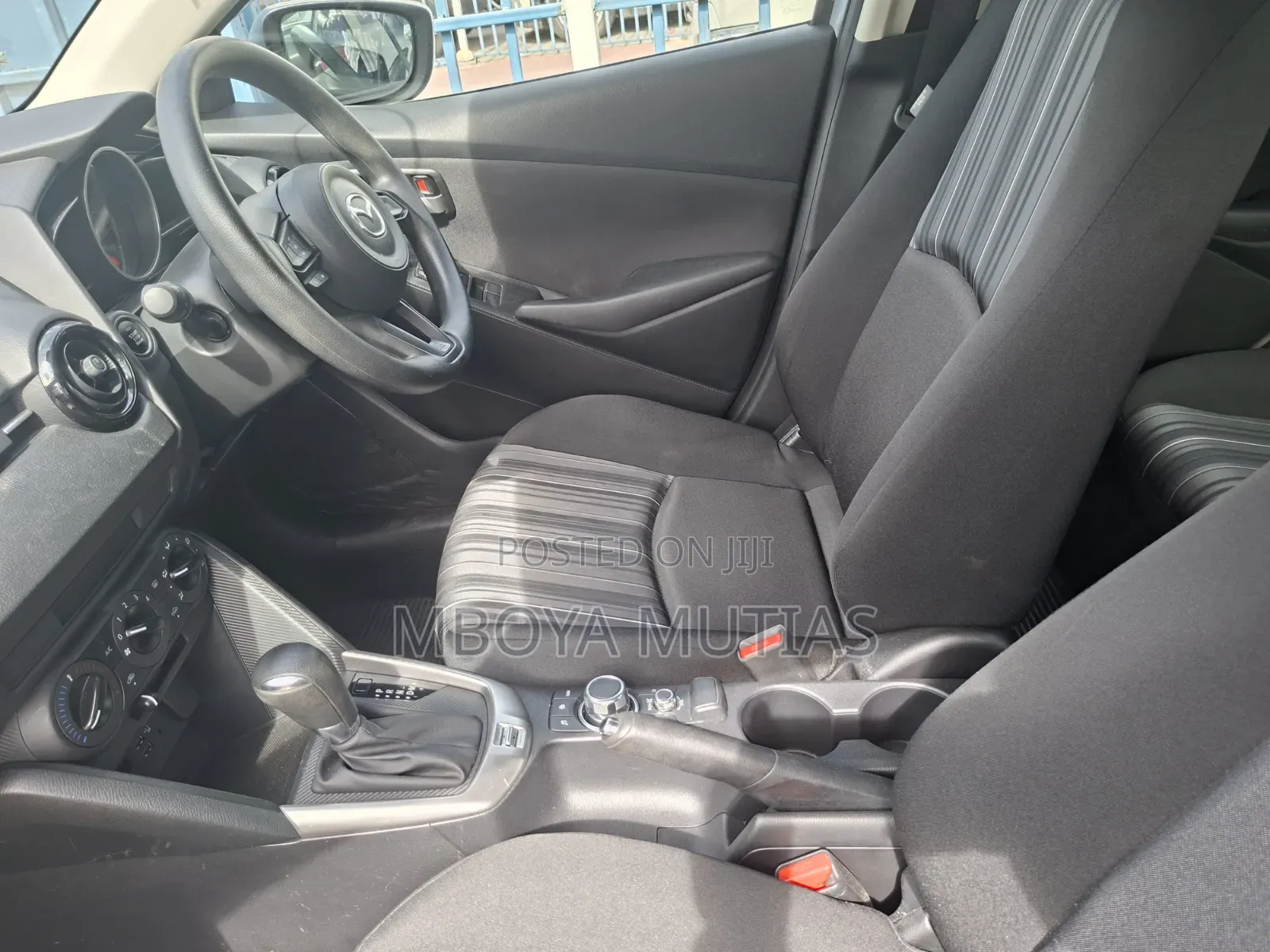 Mazda 2 2019 Silver