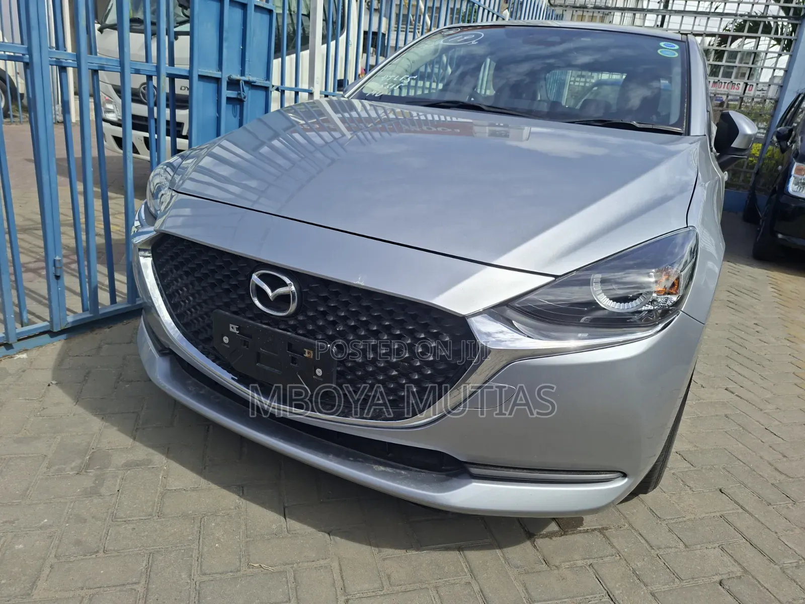 Mazda 2 2019 Silver