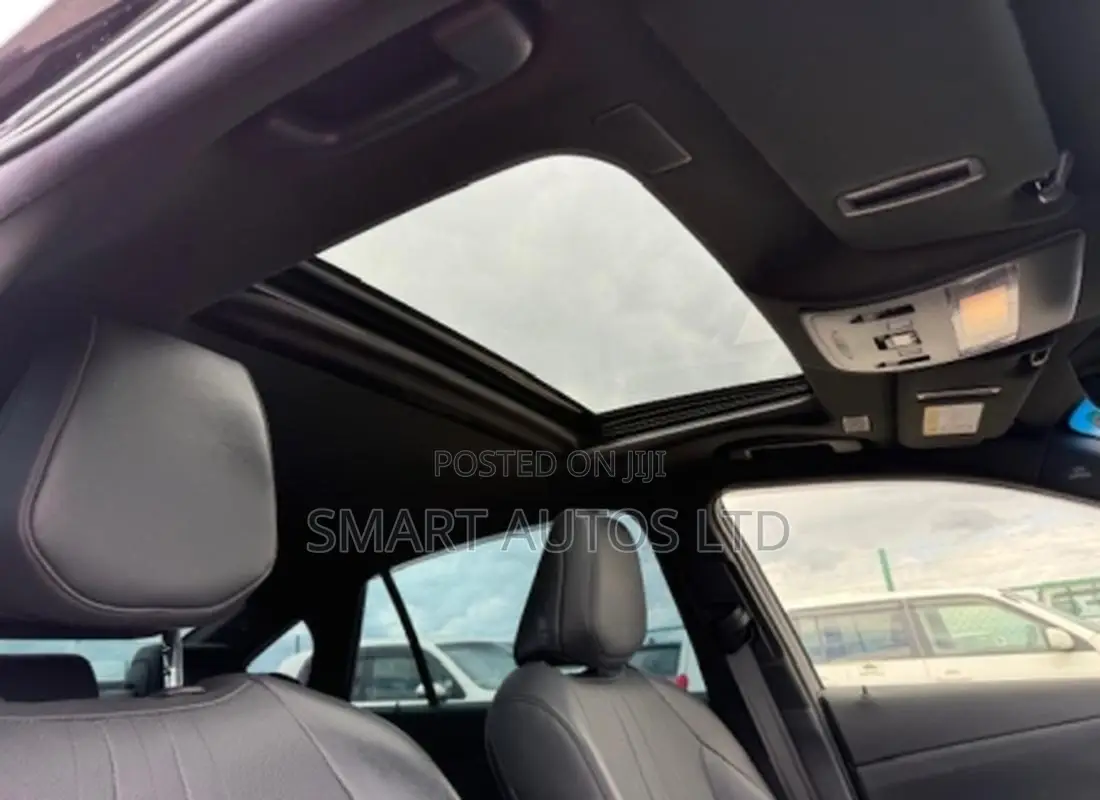 Toyota Crown 2018 Black