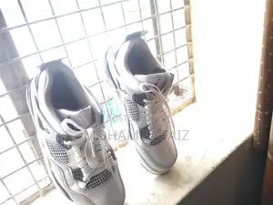 Air Jordan 4 Retro Military Black