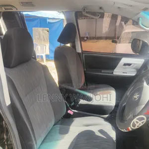 Toyota Voxy V 2WD 7-Seater 2010 Black