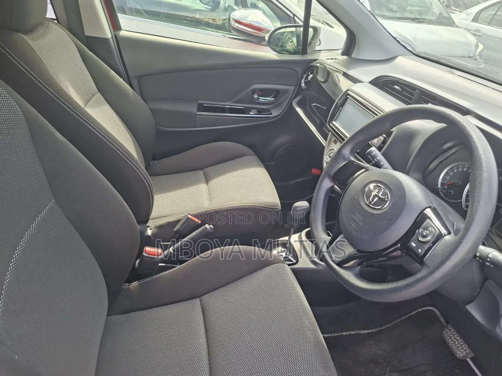 Toyota Vitz 1.3 FWD 5dr 2019 Maroon