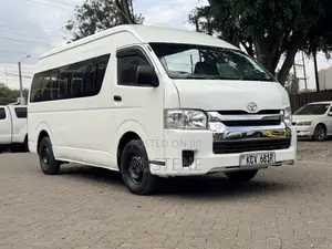 Toyota HiAce 2019 White