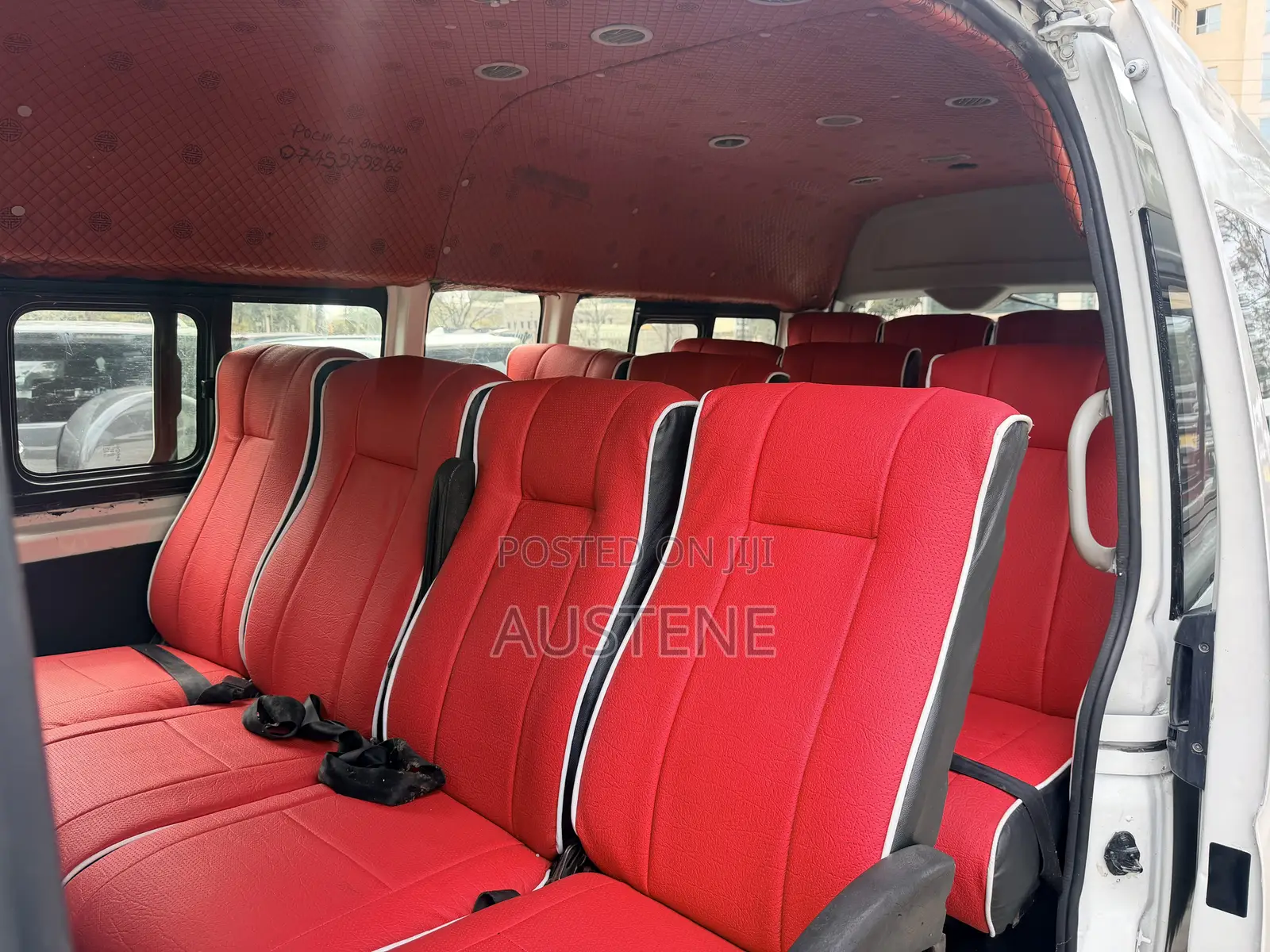 Toyota HiAce 2019 White