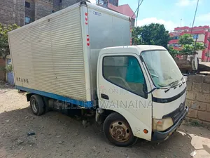 Toyota Dyna 2008 White