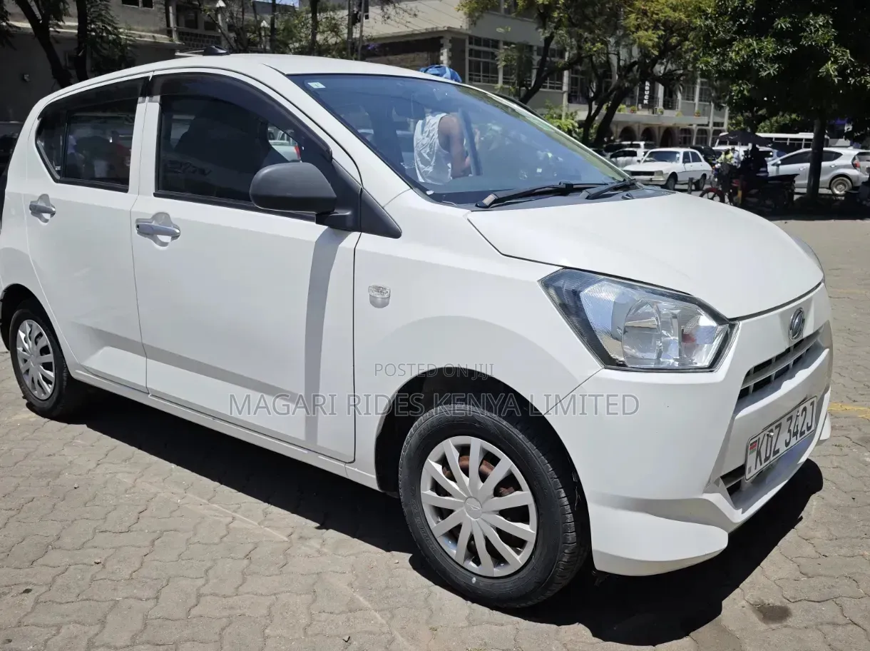 Daihatsu Mira 2019 White