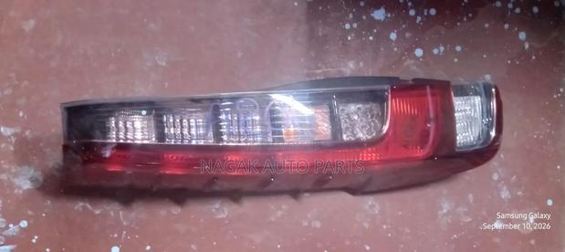Toyota Noah 2015 Taillight