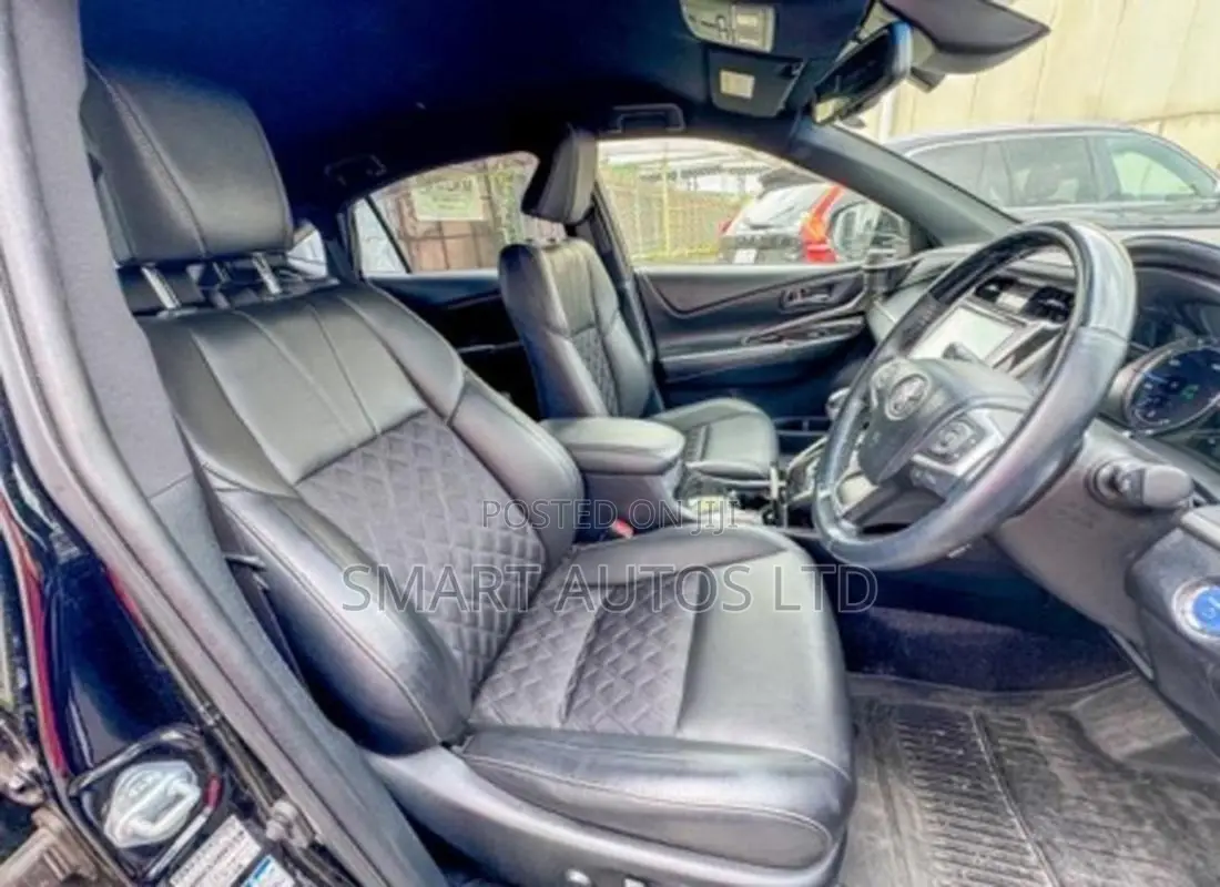 Toyota Harrier Hybrid Premium 2018 Black