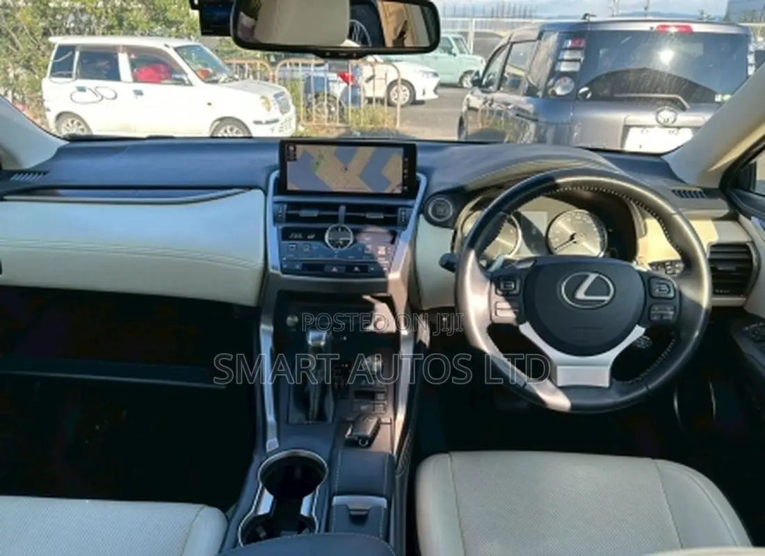 Lexus NX 300 FWD 2018 Pearl
