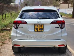 Honda Vezel 2018 White