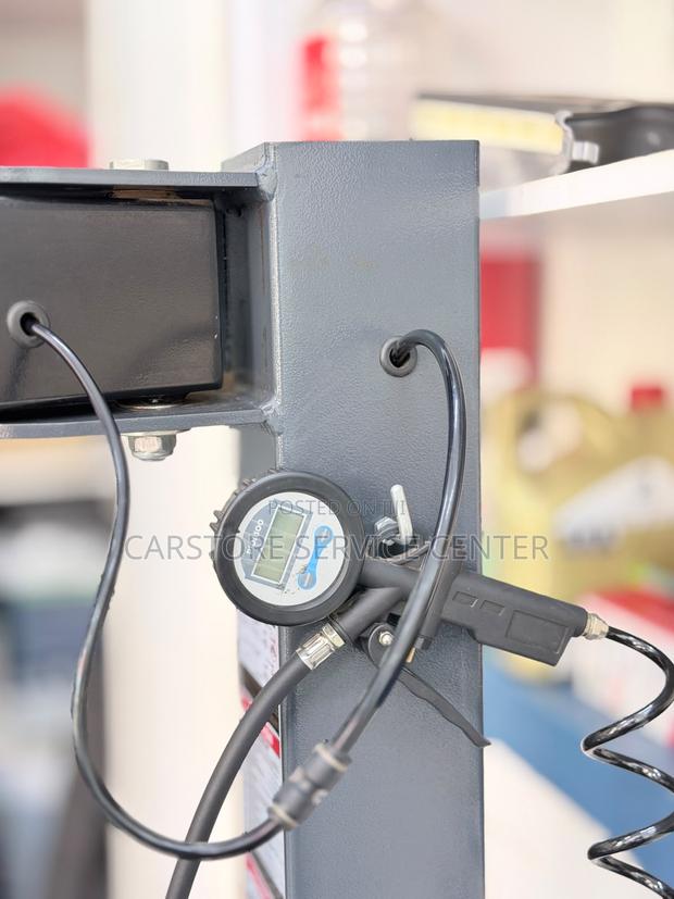 Semi Automatic Tyre Changer - thumbnail 2